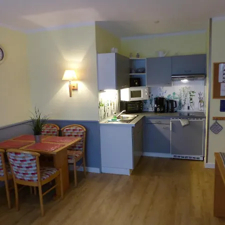 12 - Seewald Haus Huehnergott Apartmán Sellin (Rugen)