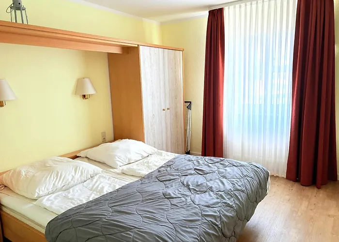 12 - Seewald Haus Huehnergott * Sellin (Rugen)